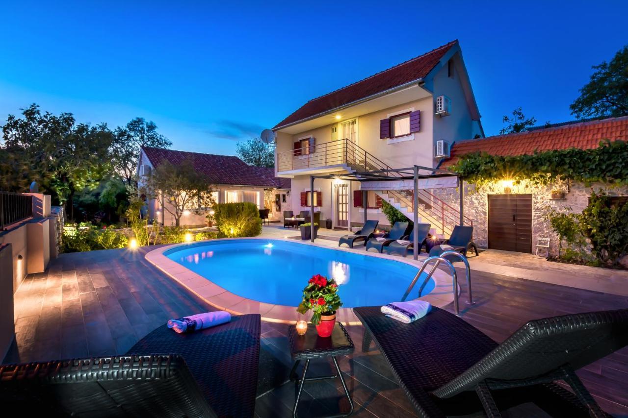 Holiday Home Rosko Skradin Bagian luar foto